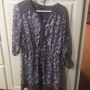 Casual quarter length sleeve dress with tie waist